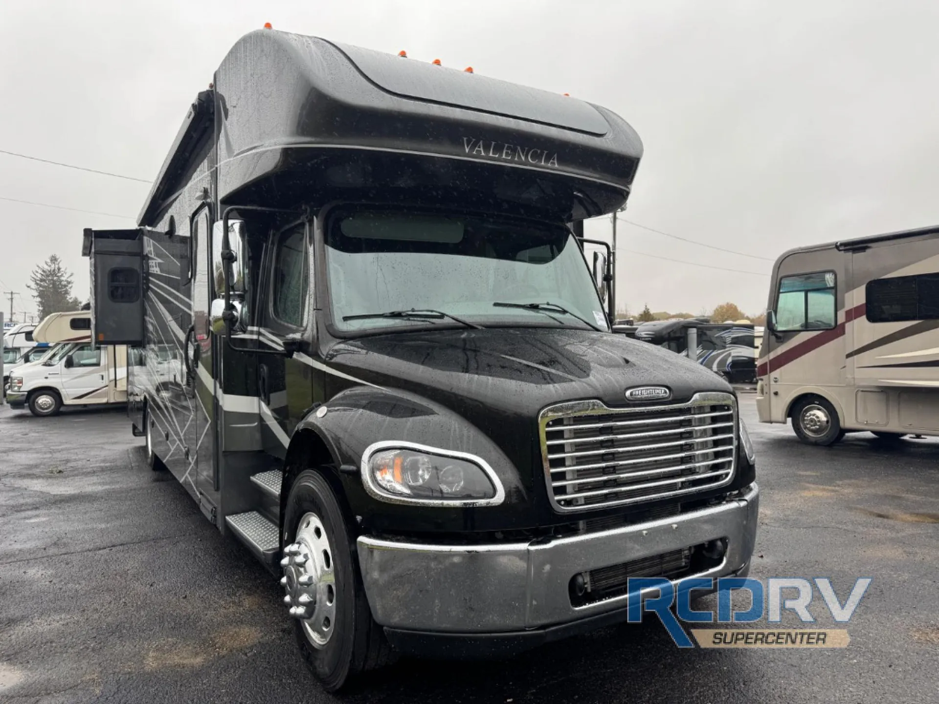 2023 Renegade RV Valencia 38RB - Photo 2
