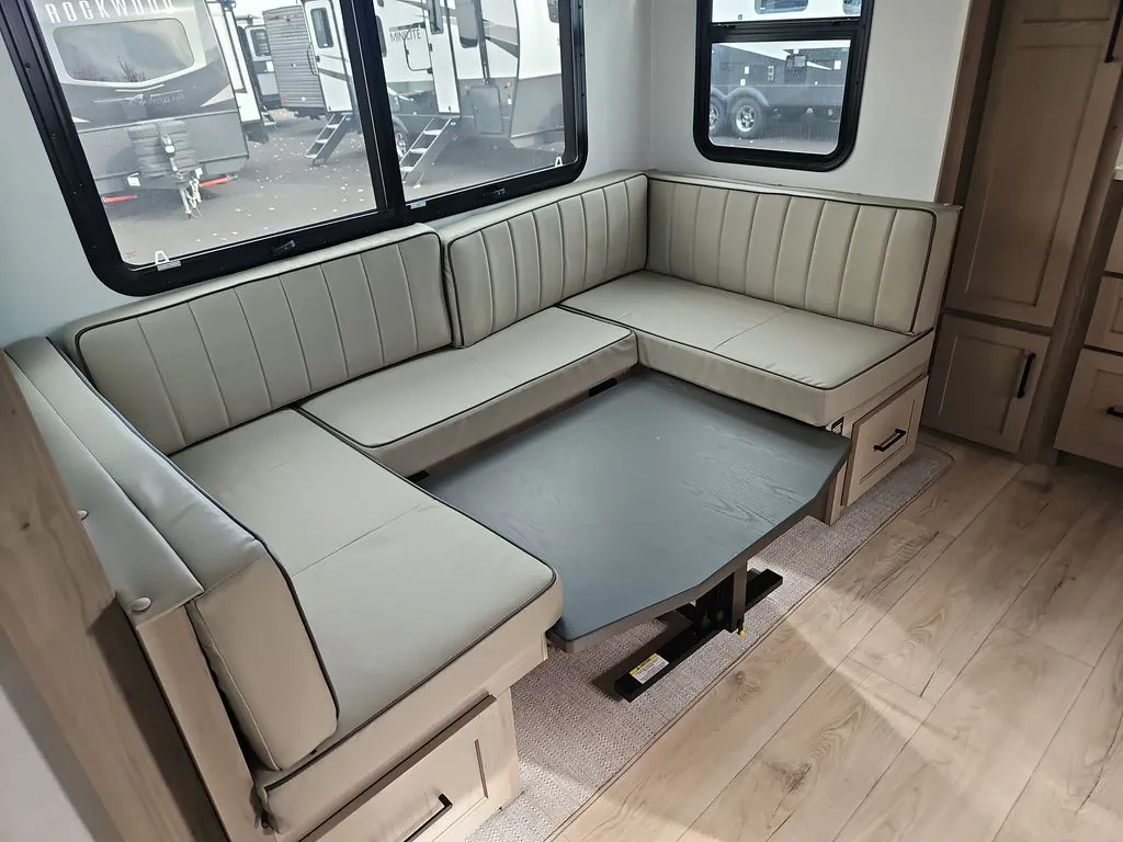 2026 Forest River Rockwood Mini Lite 2506FK — Photo 7