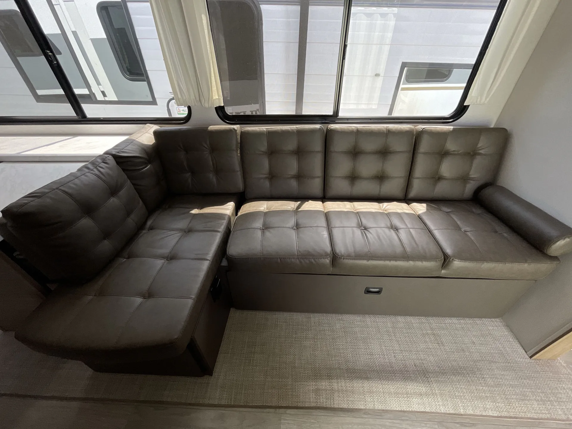 2025 Forest River Wildwood 31KQBTS — living area main