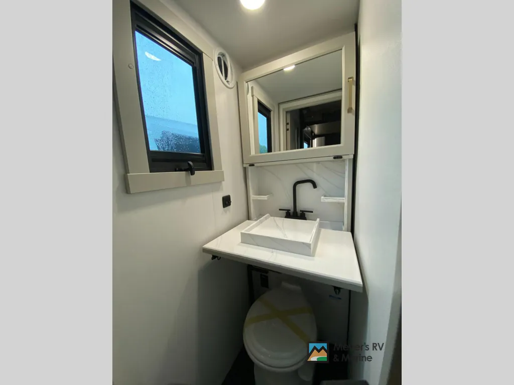 2026 Brinkley Model G 4100, Photos photo 41