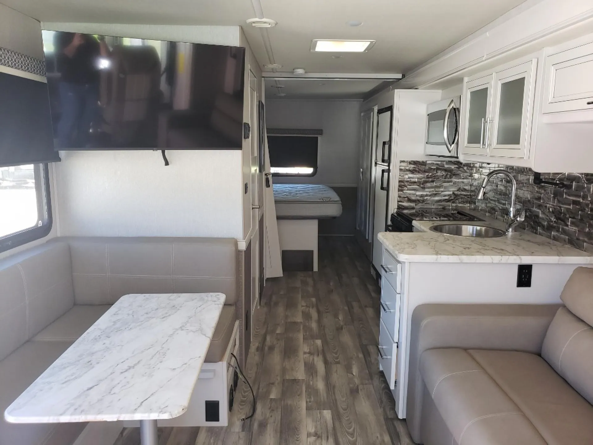 2022 Holiday Rambler Admiral 29M - Photo 3