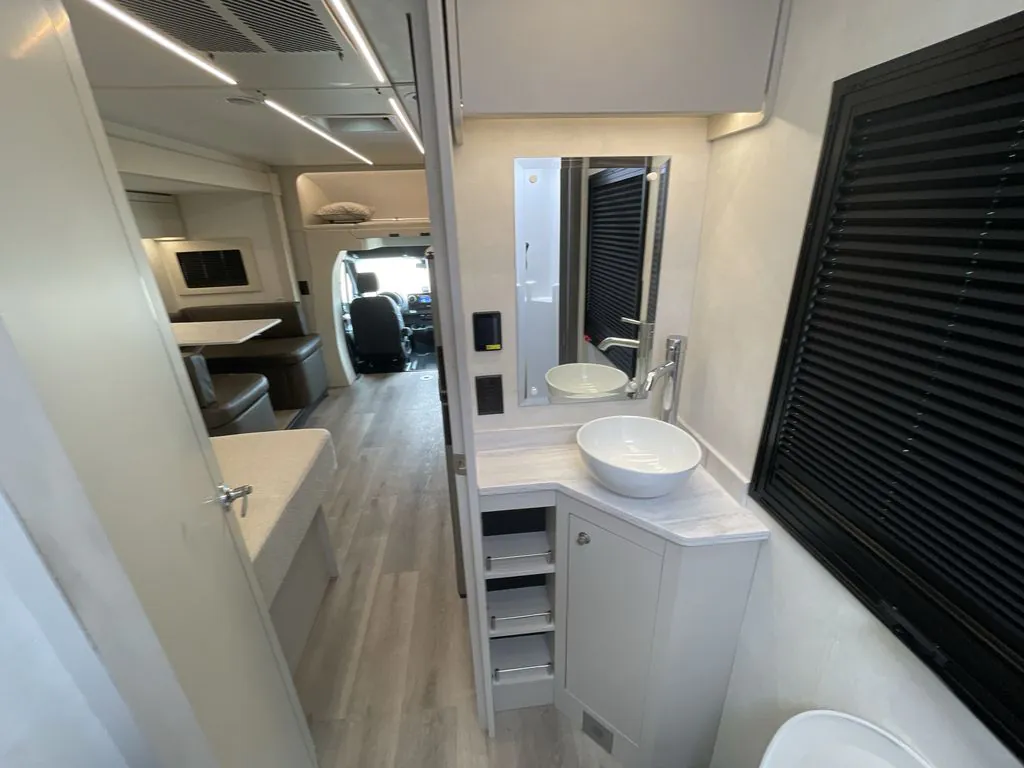 2027 Tiffin Wayfarer 25 PW, Photos photo 25