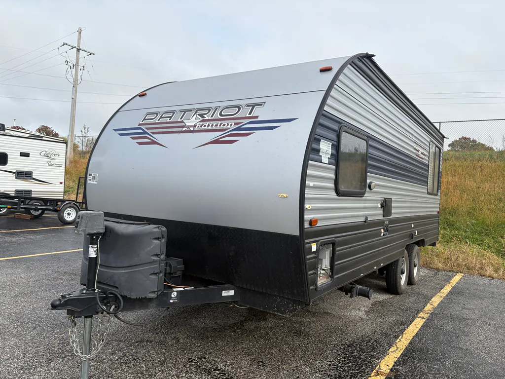 2022 Forest River Cherokee Grey Wolf 19SM, Photos photo 3