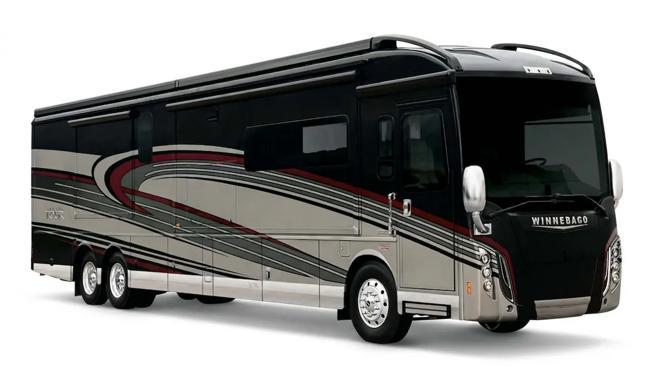 Winnebago Tour 42QD exterior
