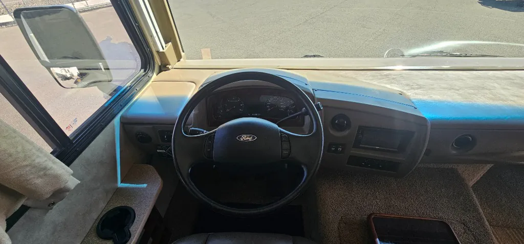 2015 Fleetwood Flair 26E, Photos photo 17