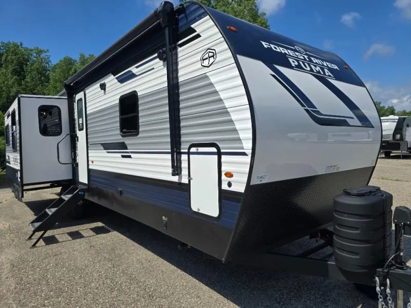 2025 Palomino Puma 31RLQS - Photo 2