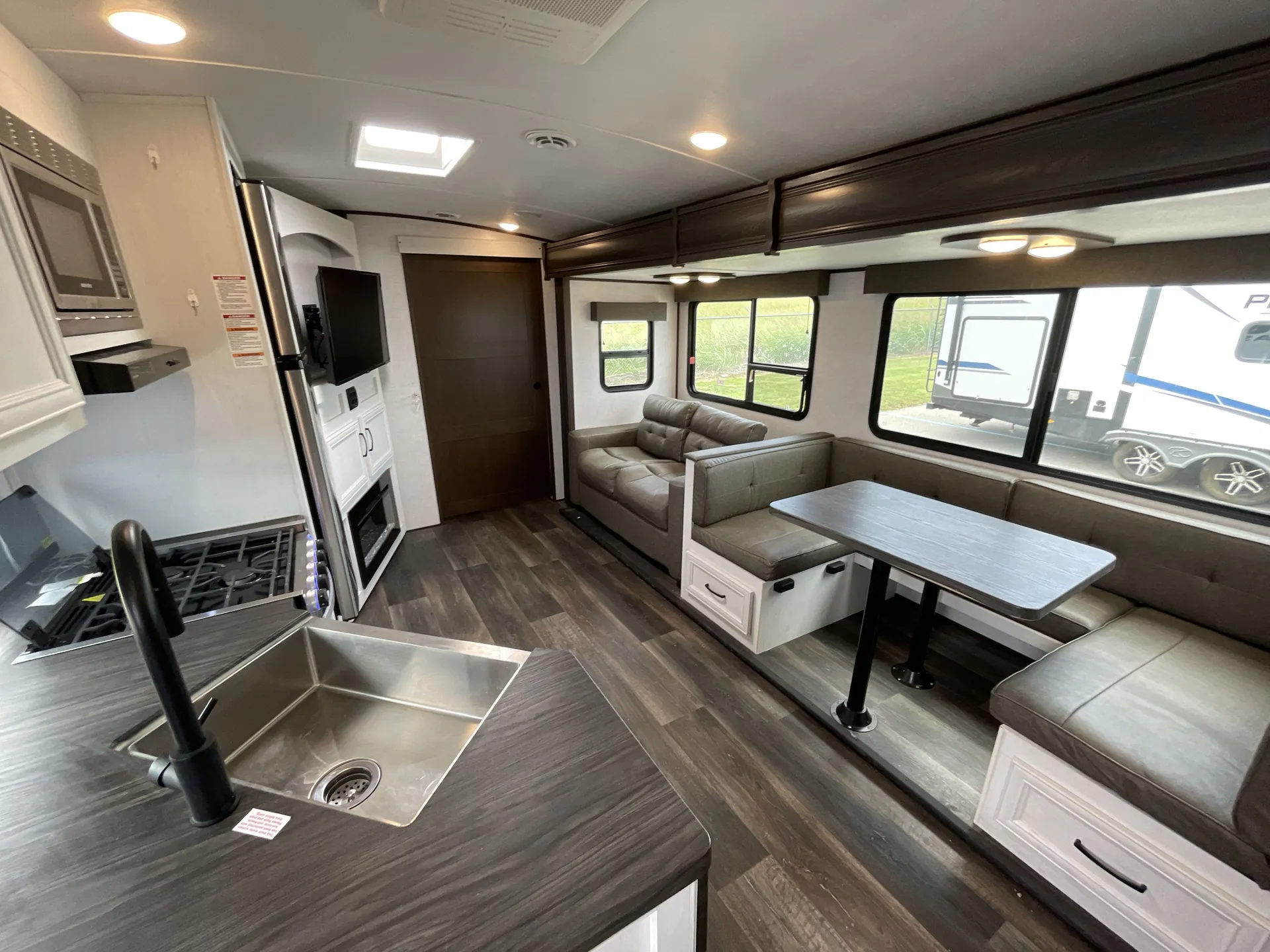 2022 Dutchmen Atlas 2902BH — living area main