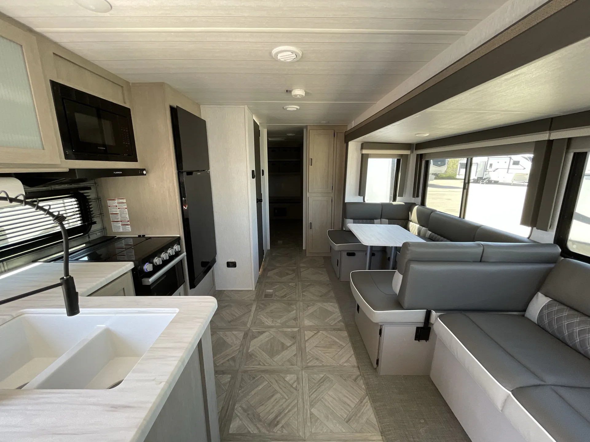 2024 Forest River Wildwood 31KQBTS — living area main