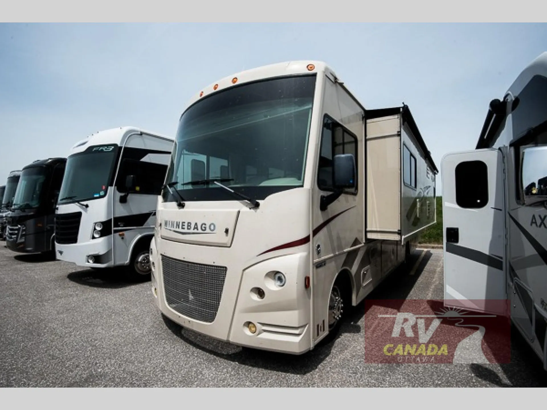 2017 Winnebago Vista 29VE - Photo 4