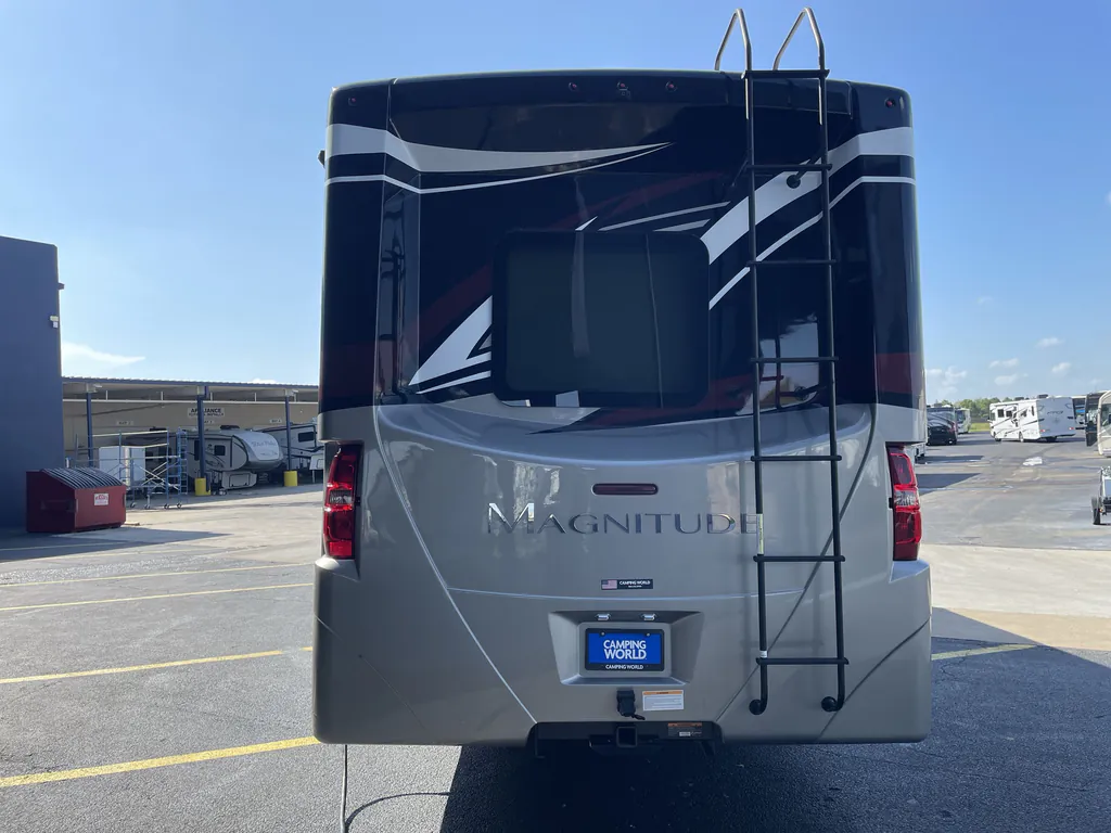 2023 Thor Motor Coach Magnitude RS36, Photos photo 7