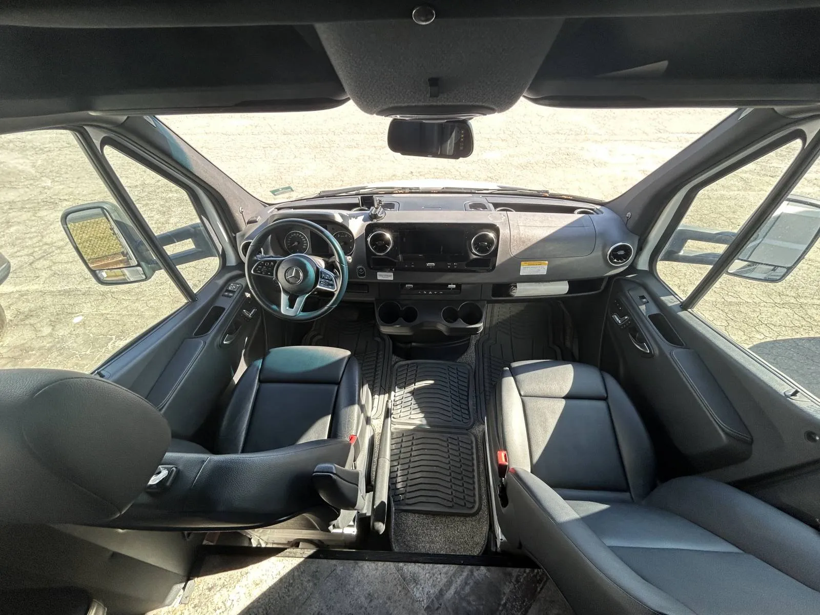 2020 Forest River Sunseeker 2400Q MBS — Photo 7