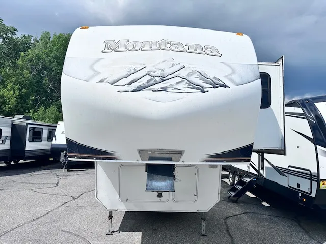 2010 Keystone Montana Hickory 3465SA - Photo 2