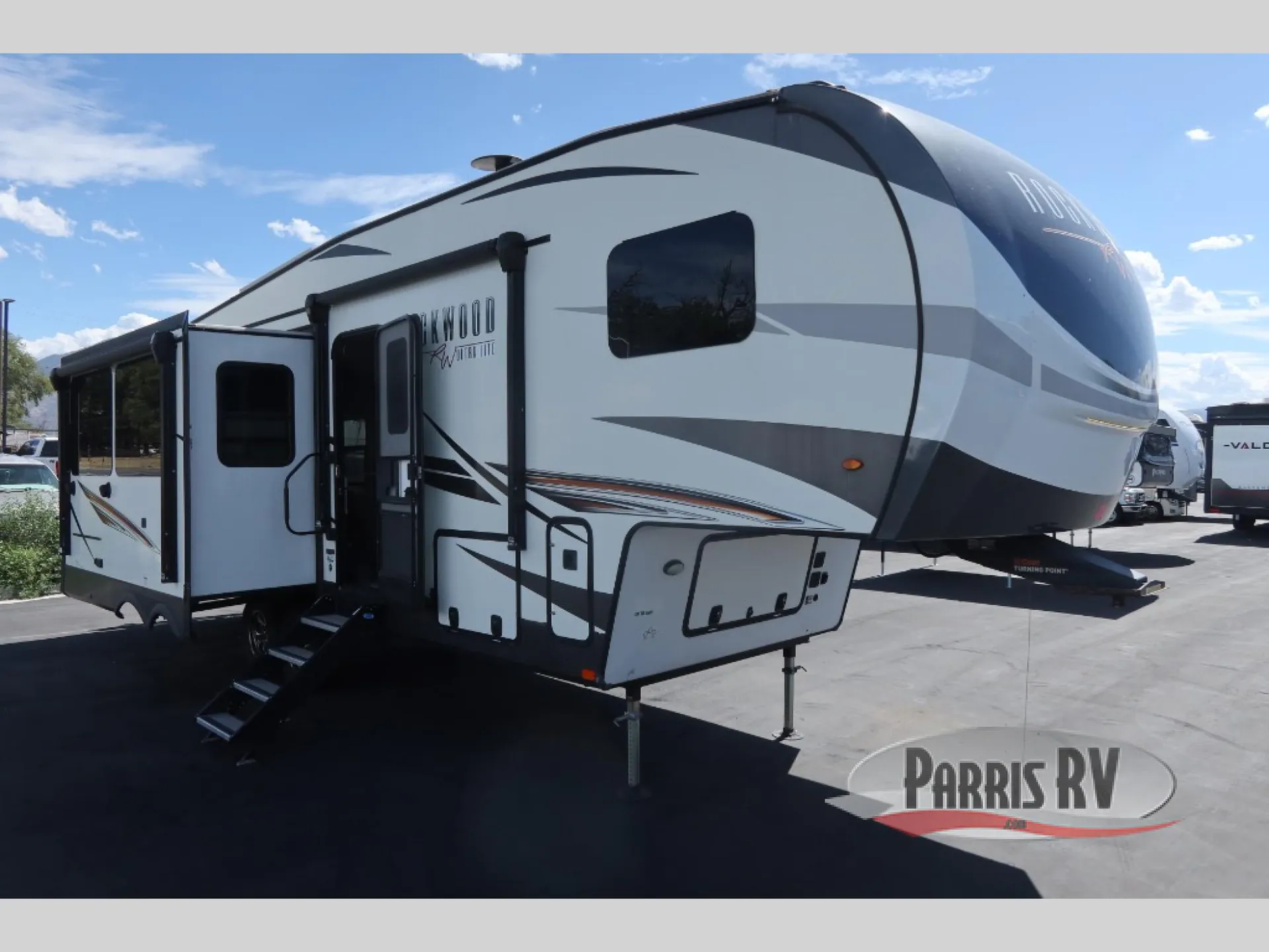 2022 Forest River Rockwood Ultra Lite 2883WS - Photo 2