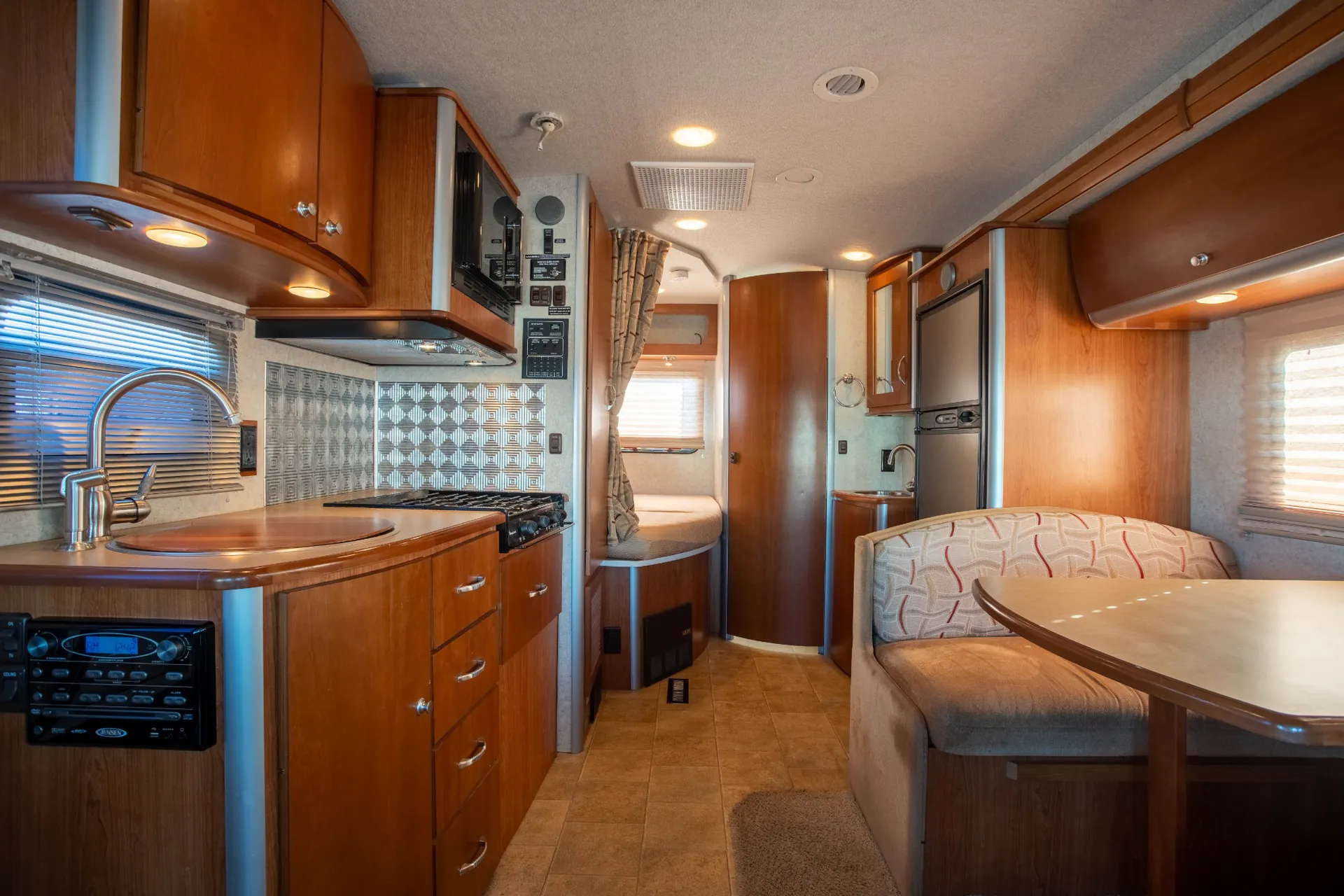 2010 Winnebago View 24J - Photo 3