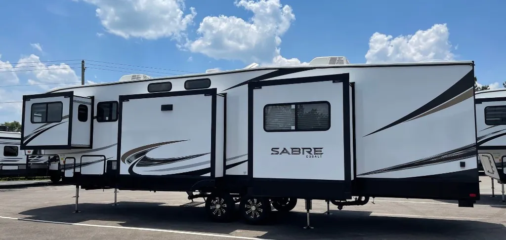 2021 Forest River Sabre 37FLH - Photo 4