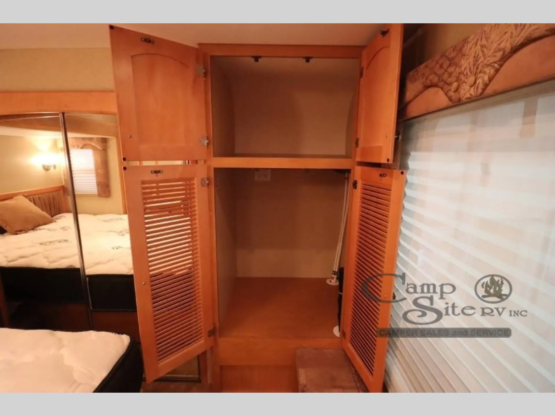 2006 Carriage Cameo 33CKQ - Photo 3