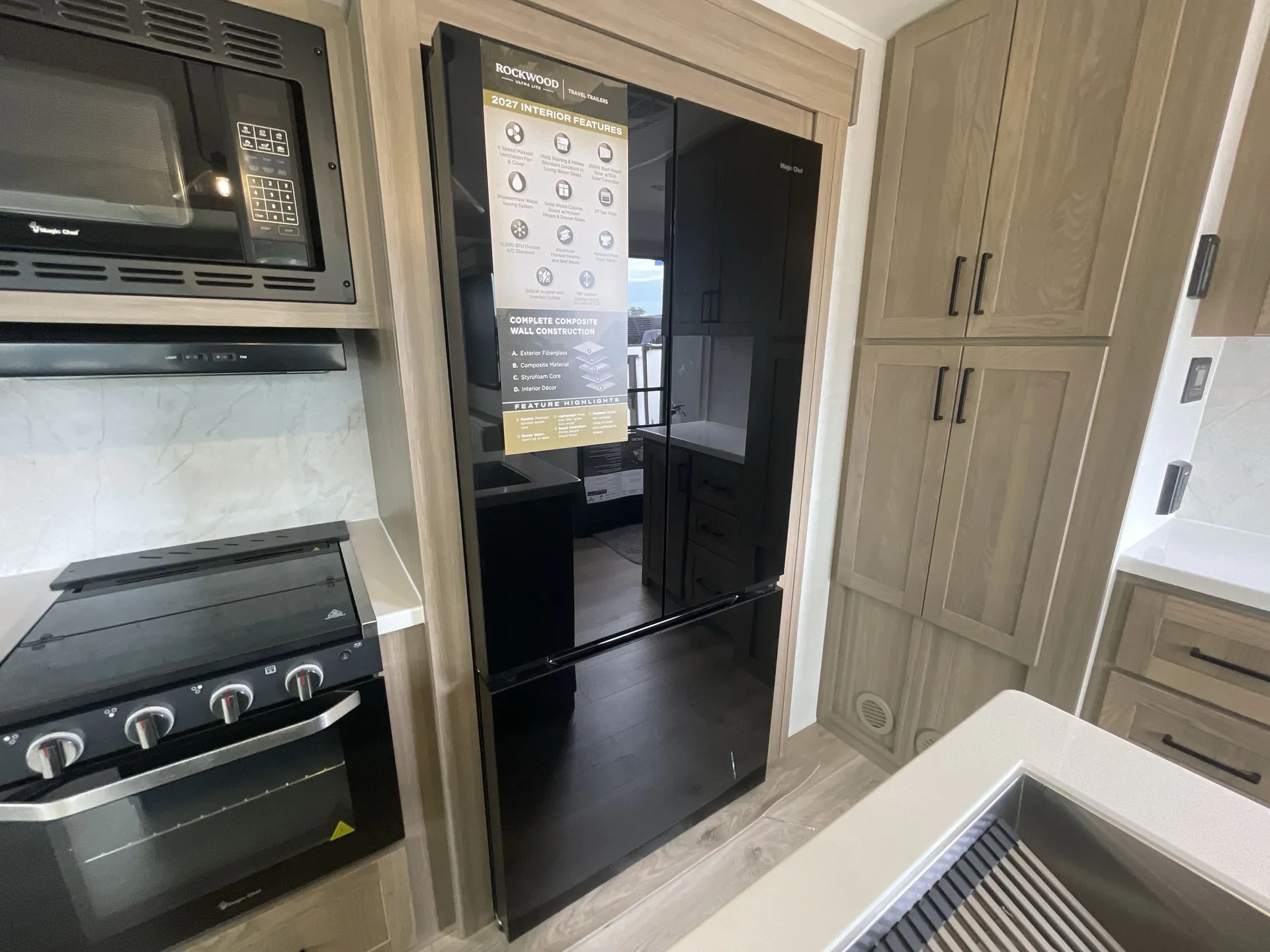 2027 Forest River Rockwood Ultra Lite 2916RL — fridge