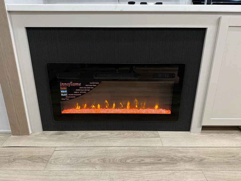 2027 Forest River Rockwood Signature 401SFB, Photos photo 21