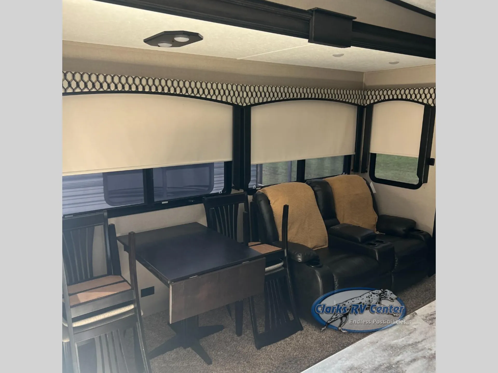 2021 Coachmen Brookstone 310 RL - Photo 4