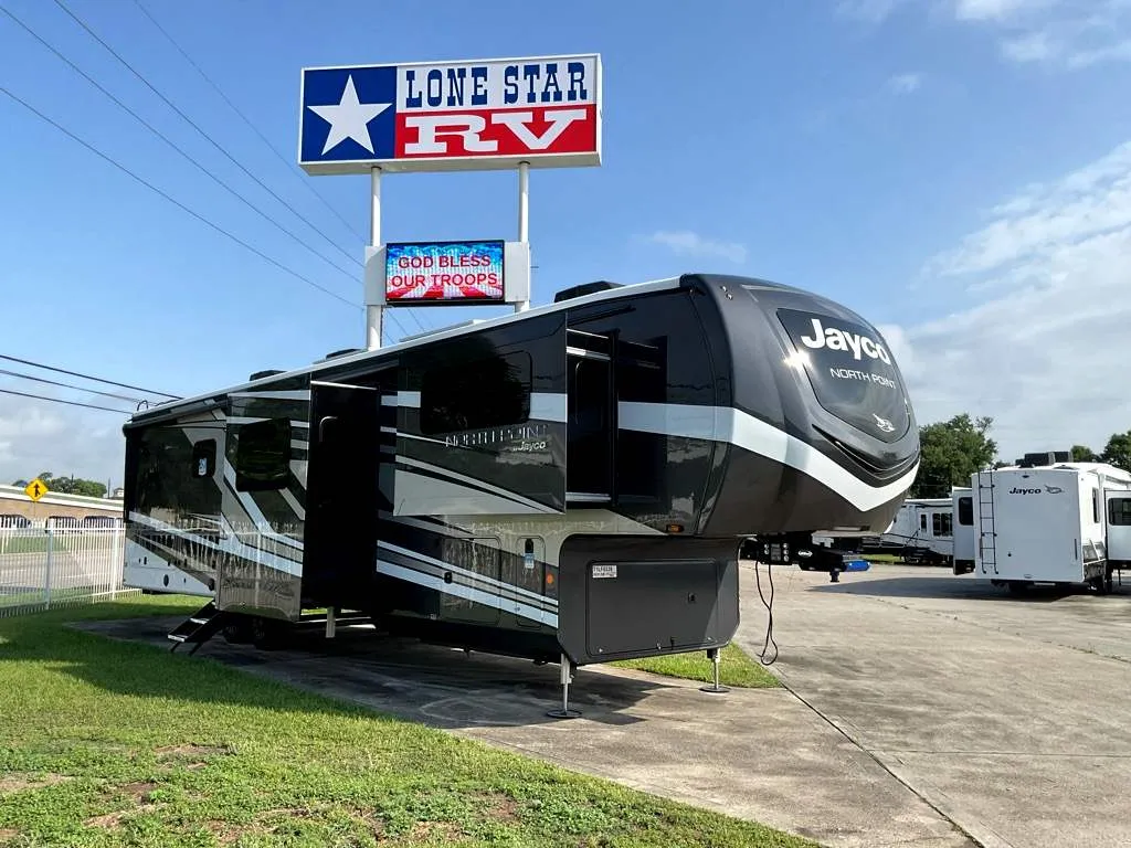 2026 Jayco North Point 382FLRB - Photo 2