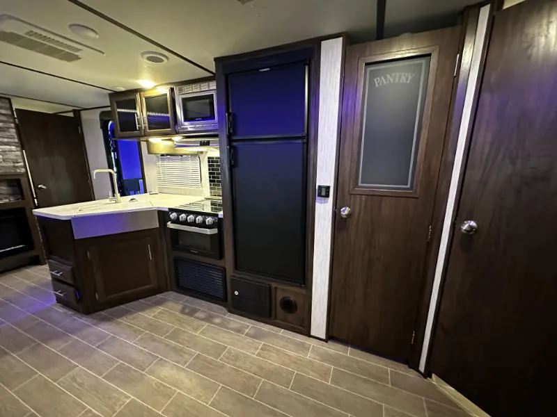 2019 Forest River Cherokee Alpha Wolf 26DBH-L, Photos photo 16