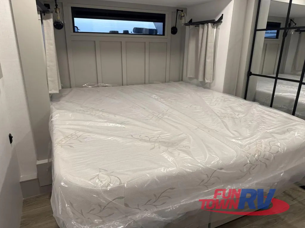 2026 Brinkley Model G 3520, Photos photo 39