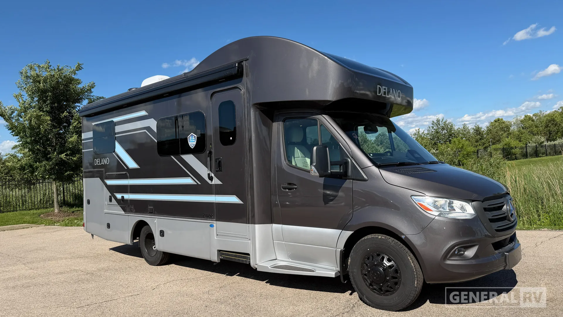 2026 Thor Motor Coach Delano 24XL - Photo 2