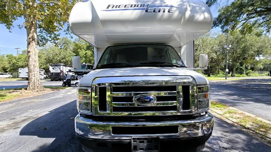 2022 Thor Motor Coach Freedom Elite 28HE, Photos photo 3