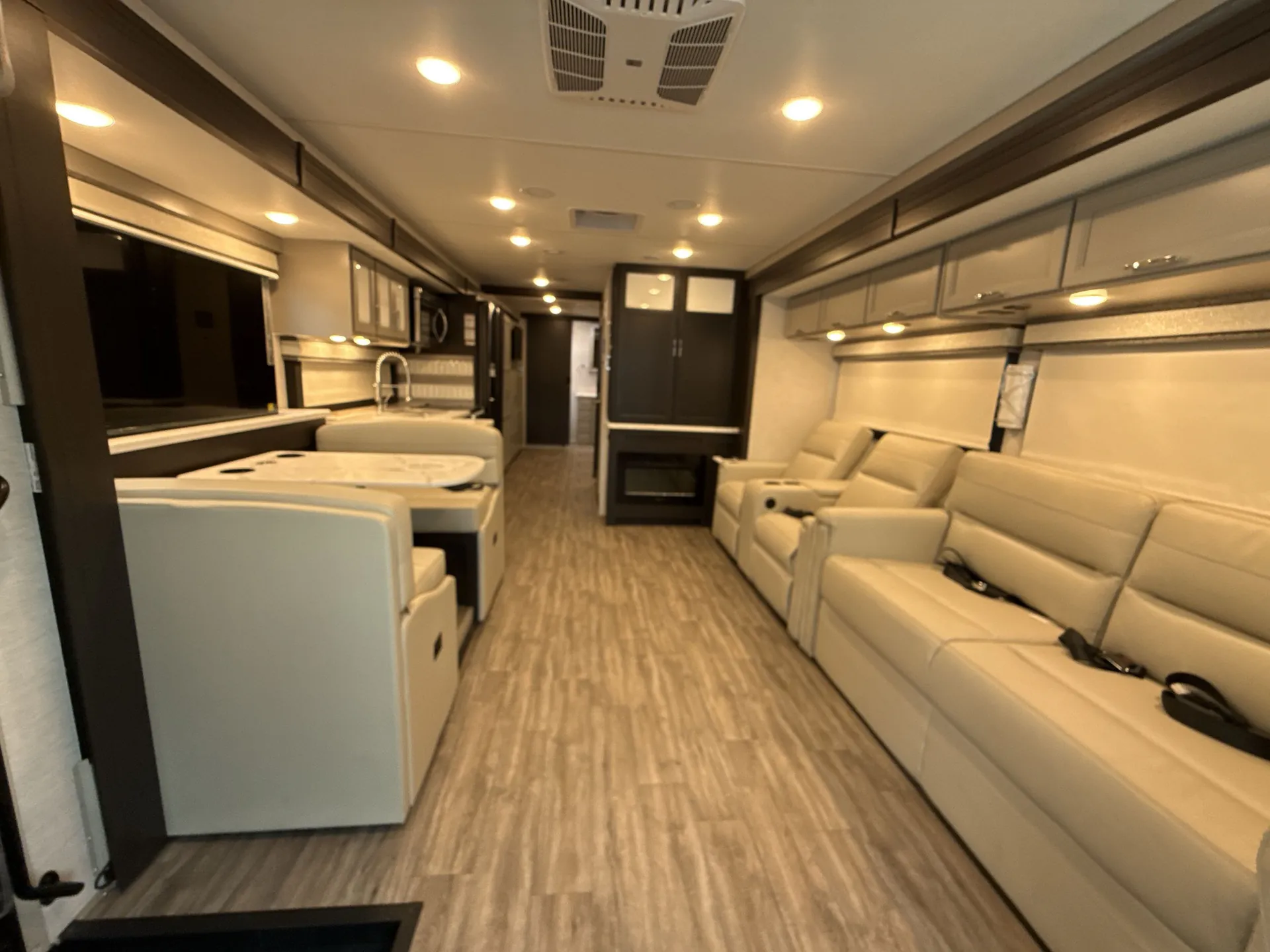 2026 Thor Motor Coach Indigo HH36 - Photo 3