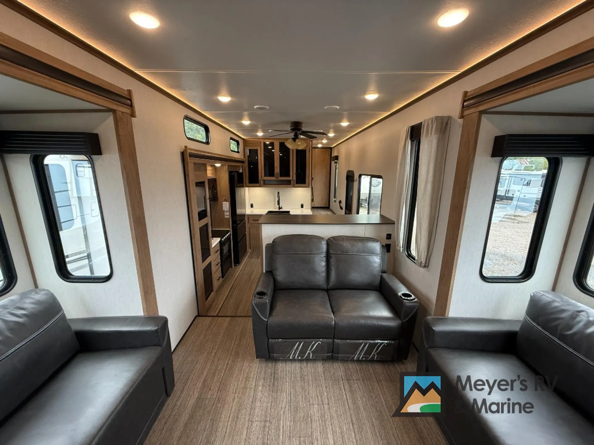 2023 Forest River Sabre 350RL — Photo 7