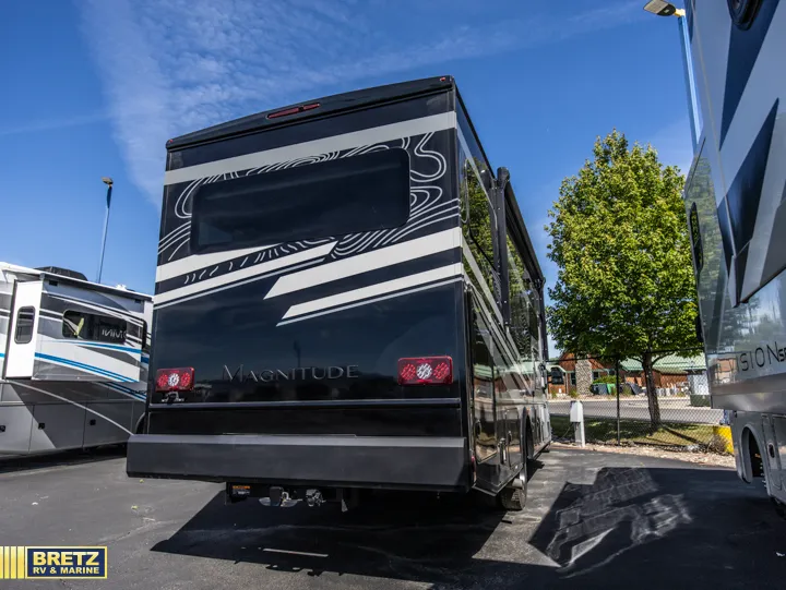 2027 Thor Motor Coach Magnitude Z30 - Photo 4