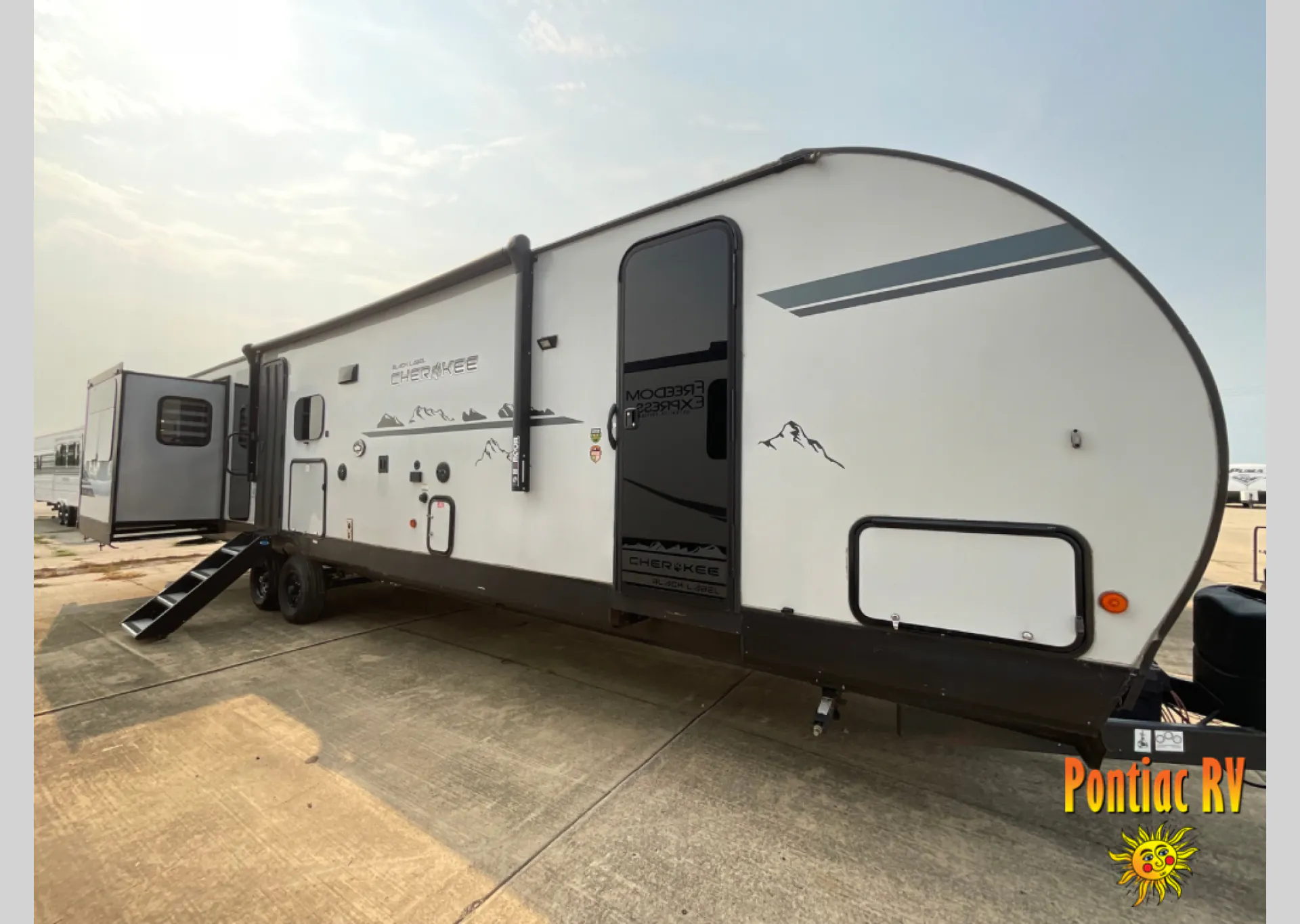 2021 Forest River Cherokee Black Label 306MMBL - Photo 2