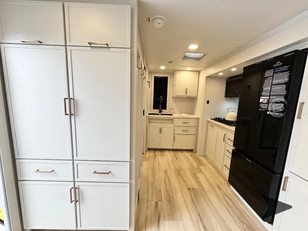 2026 Brinkley Model I 235, Photos photo 15