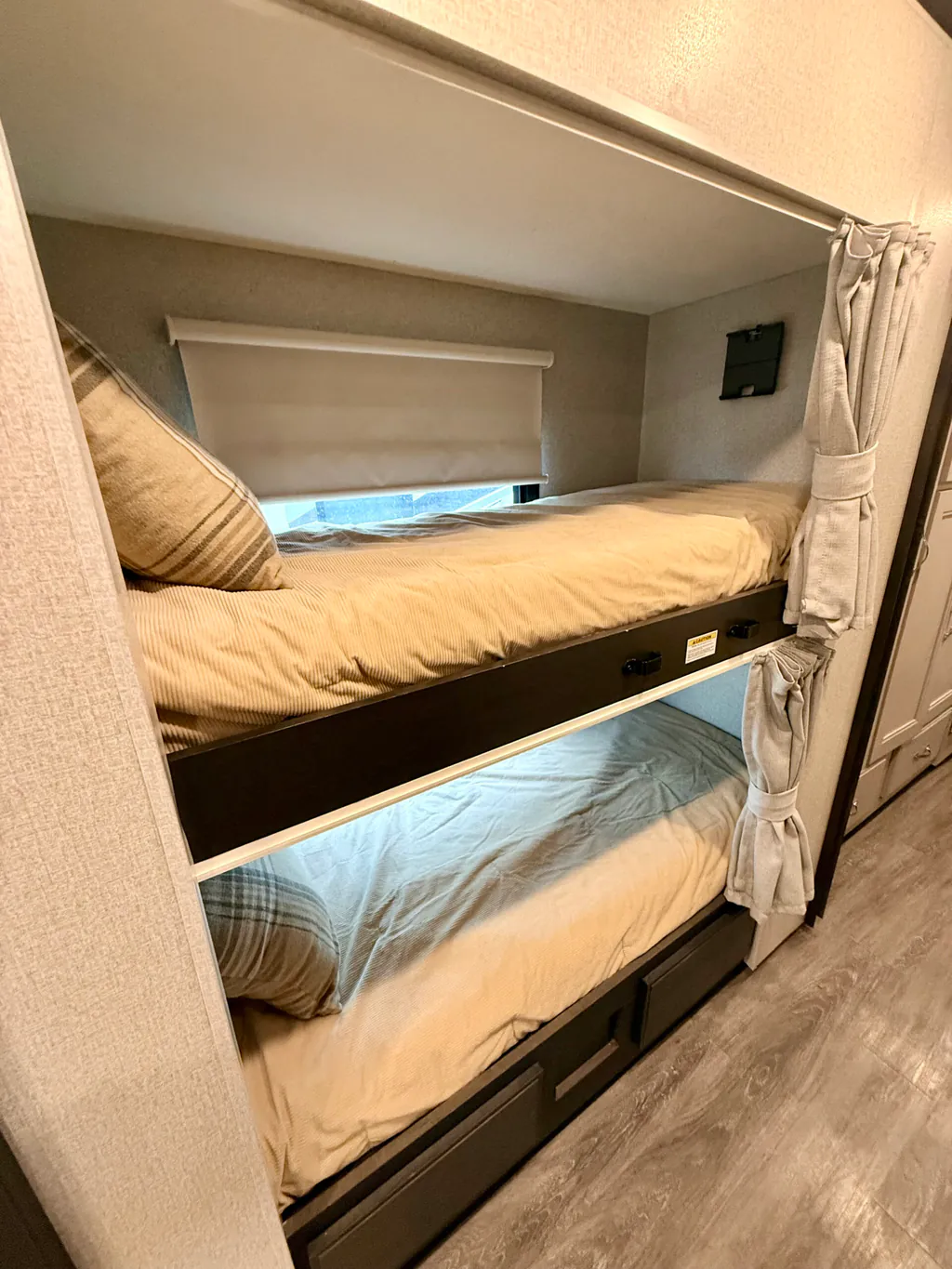 2024 Thor Motor Coach Riviera 39BH, Photos photo 13
