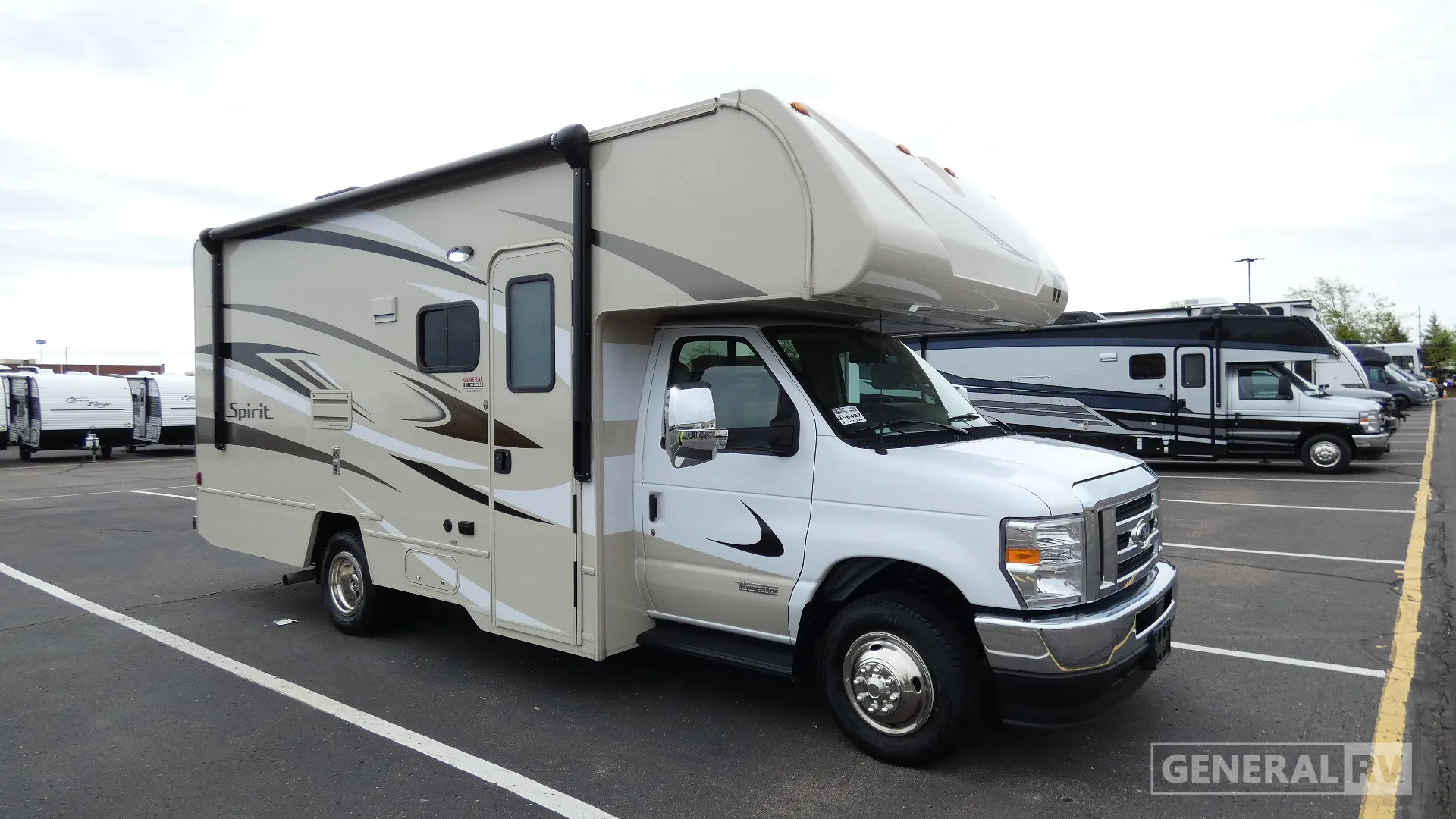 2025 Winnebago Spirit 22M - Photo 2