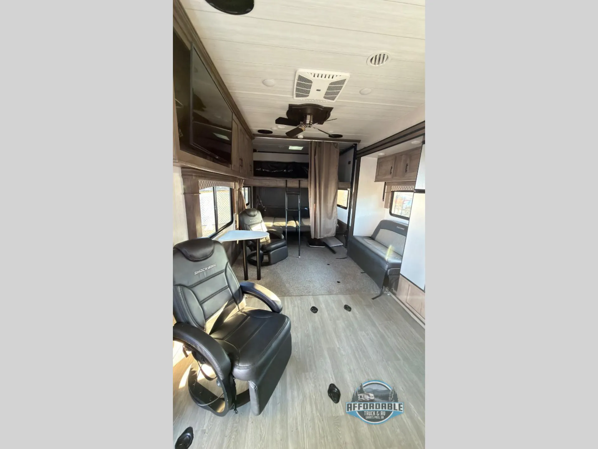 2022 Forest River Shockwave 30FKGDX — Photo 5