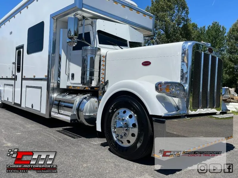 2022 5150 Customs Peterbilt 389 Used    Rear Bedroom Motorhome - Photo 4