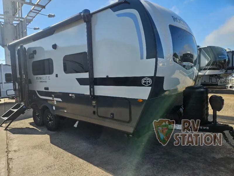 2026 Forest River Rockwood Mini Lite 2109S - Photo 2