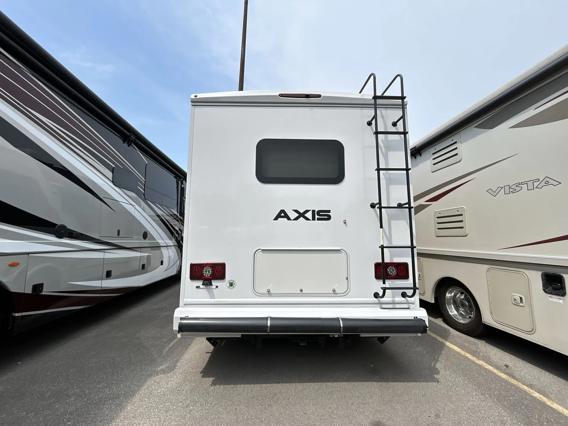 2025 Thor Motor Coach Axis 26.2 — living area main