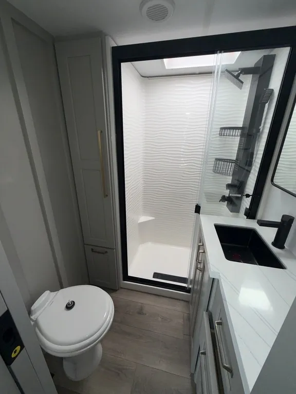 2025 Brinkley Model G 3970, Photos photo 33