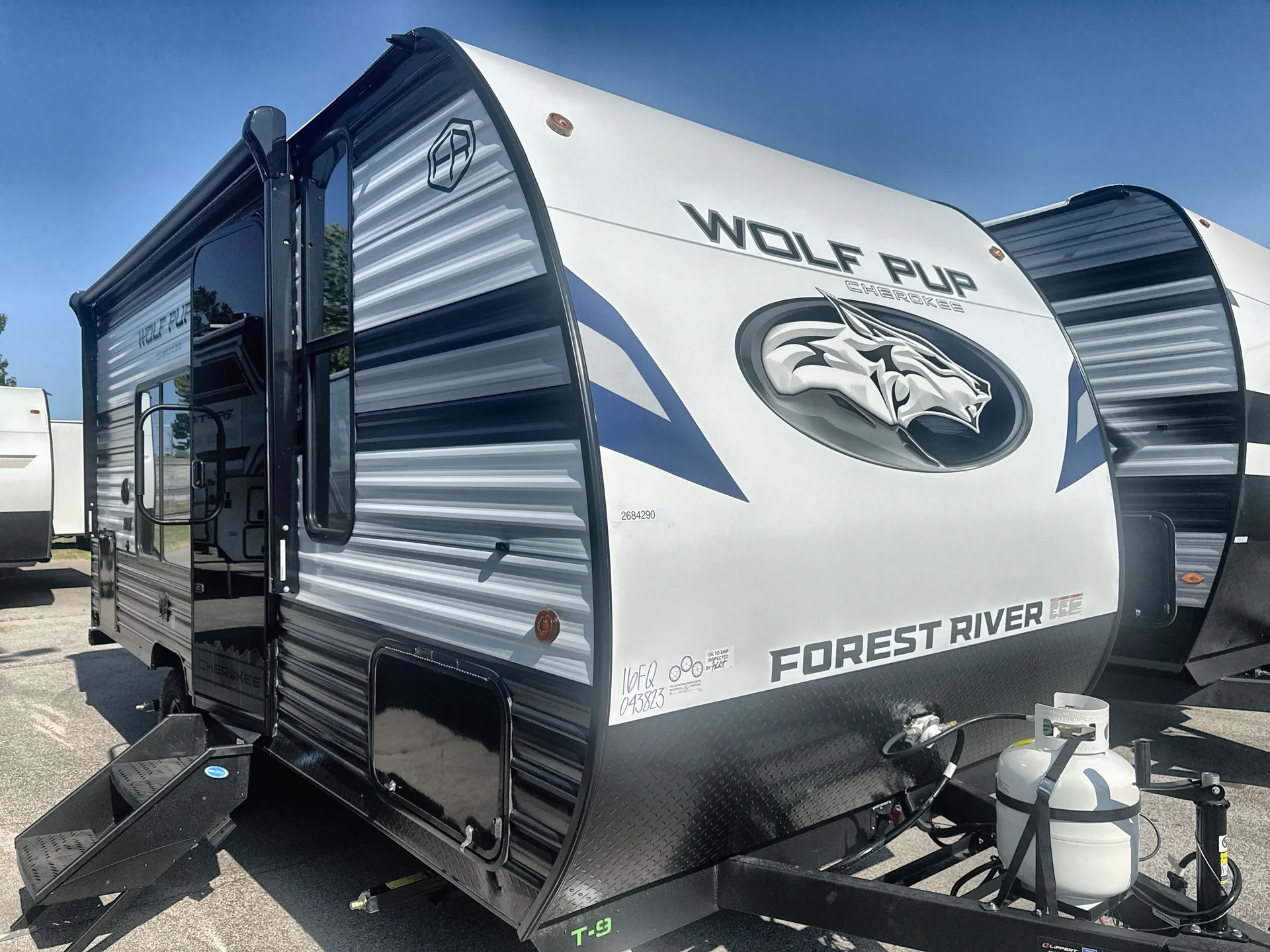 2027 Forest River Cherokee Wolf Pup 16FQW