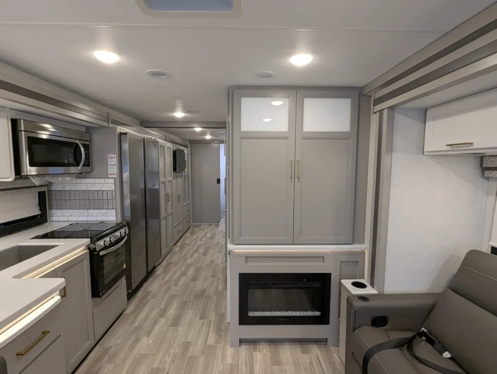 2026 Thor Motor Coach Windsport 36H, Photos photo 15
