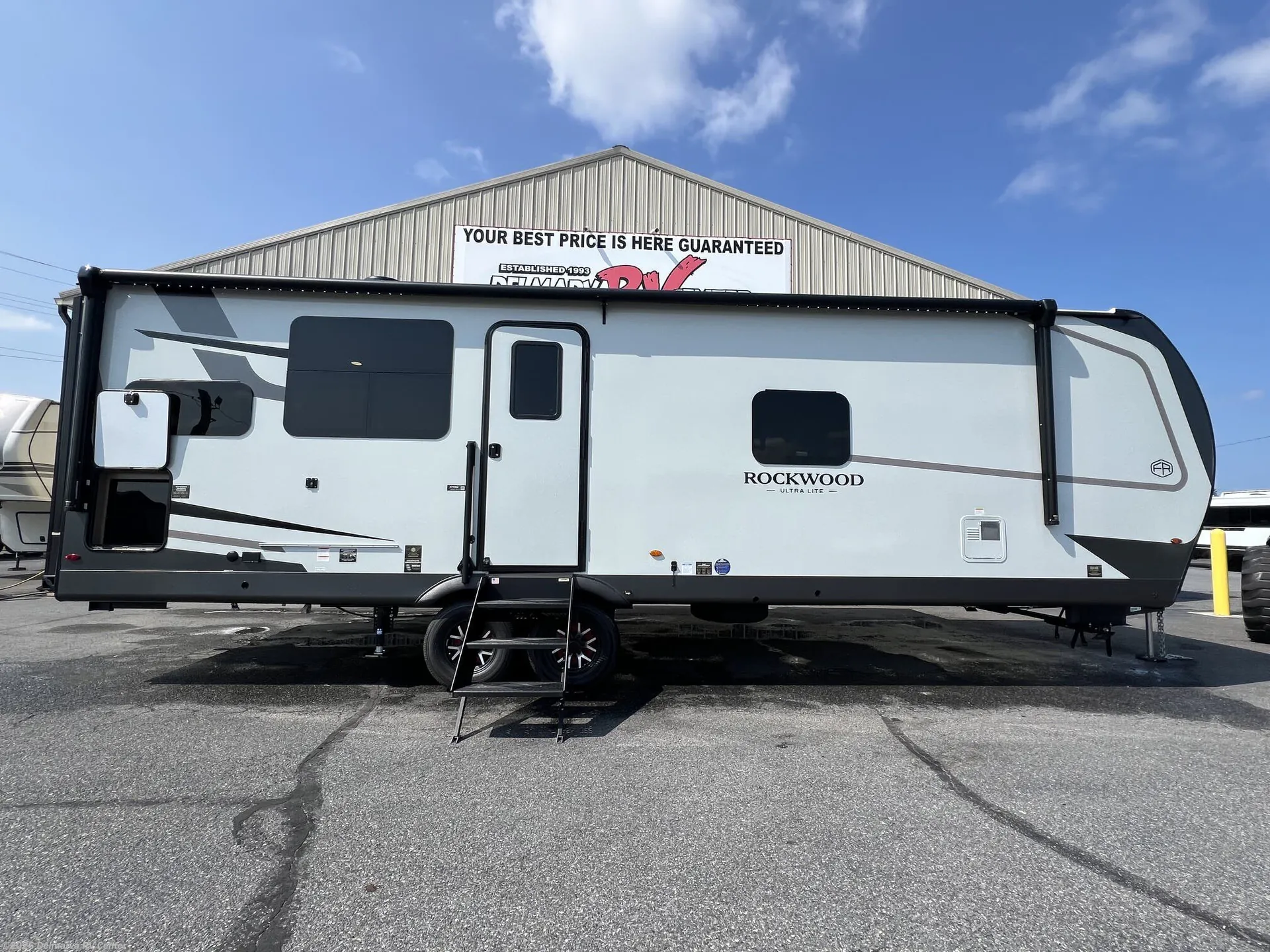 2027 Forest River Rockwood Ultra Lite 2711RK