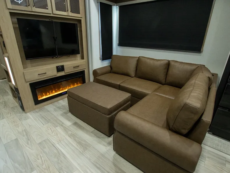 2026 Forest River Sandpiper Destination 422FKL, Photos photo 12