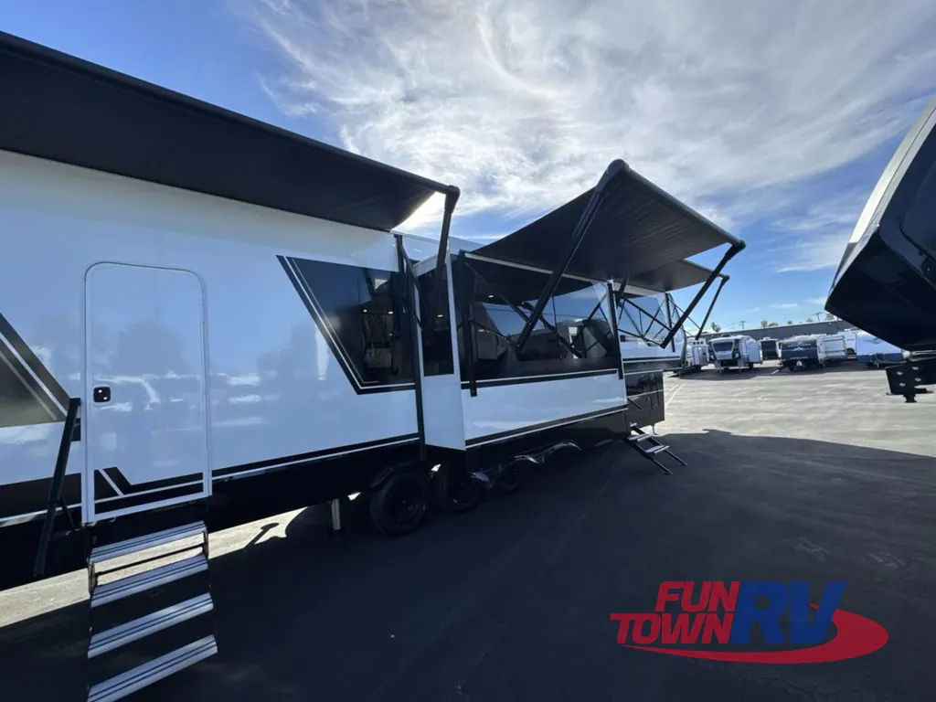 2026 Brinkley Model G 4170, Photos photo 10