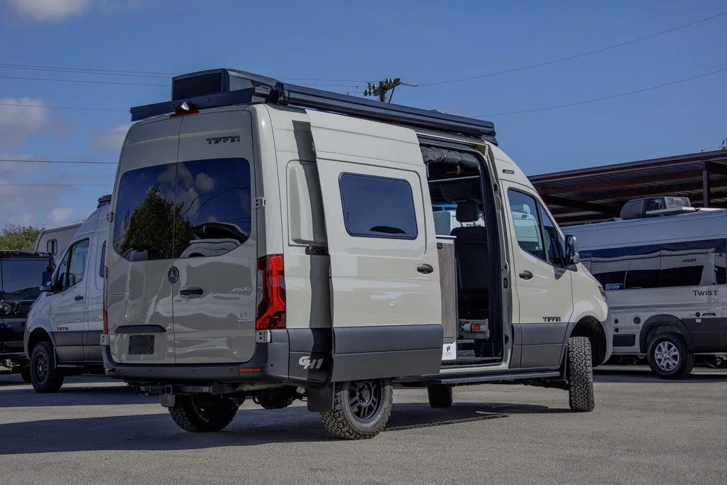 2025 Tiffin GH1 - Photo 3