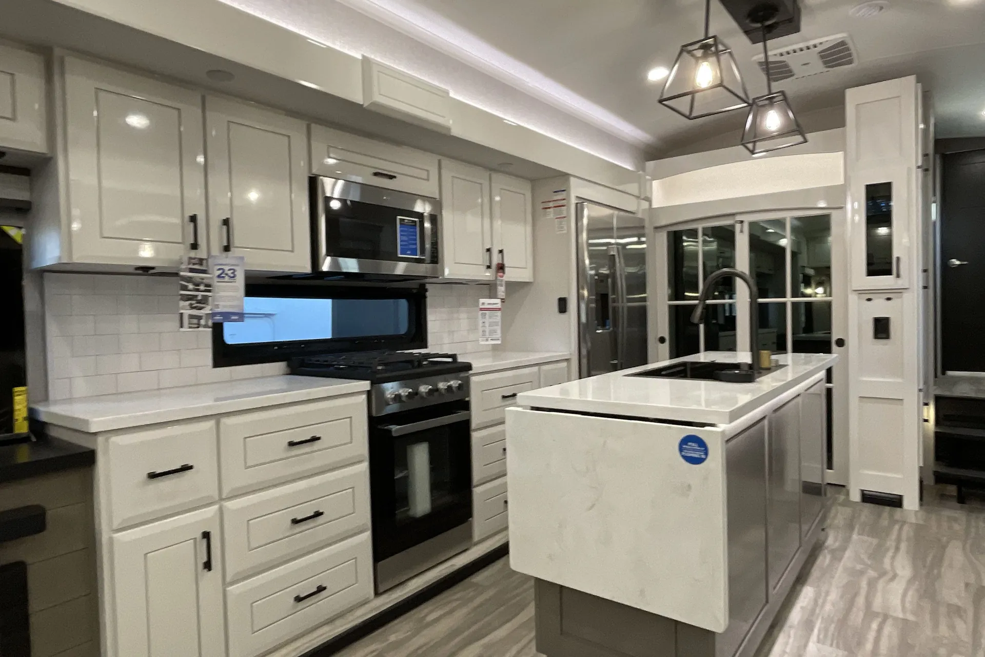 2025 Jayco Pinnacle 38KPTS — living area main