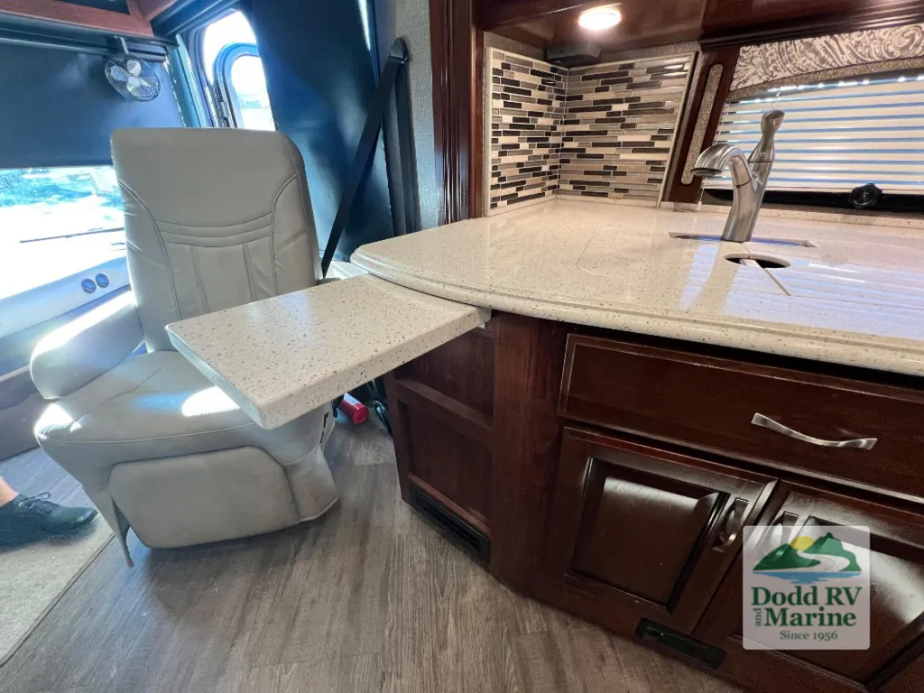 2019 Fleetwood Pace Arrow LXE 38K, Photos photo 22