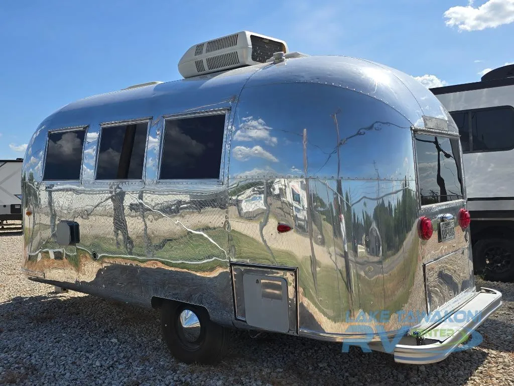 2026 Airstream Airstream Used   Globetrotter - Photo 4