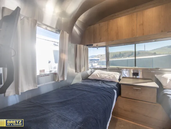 2025 Airstream Flying Cloud 25FB - Photo 4